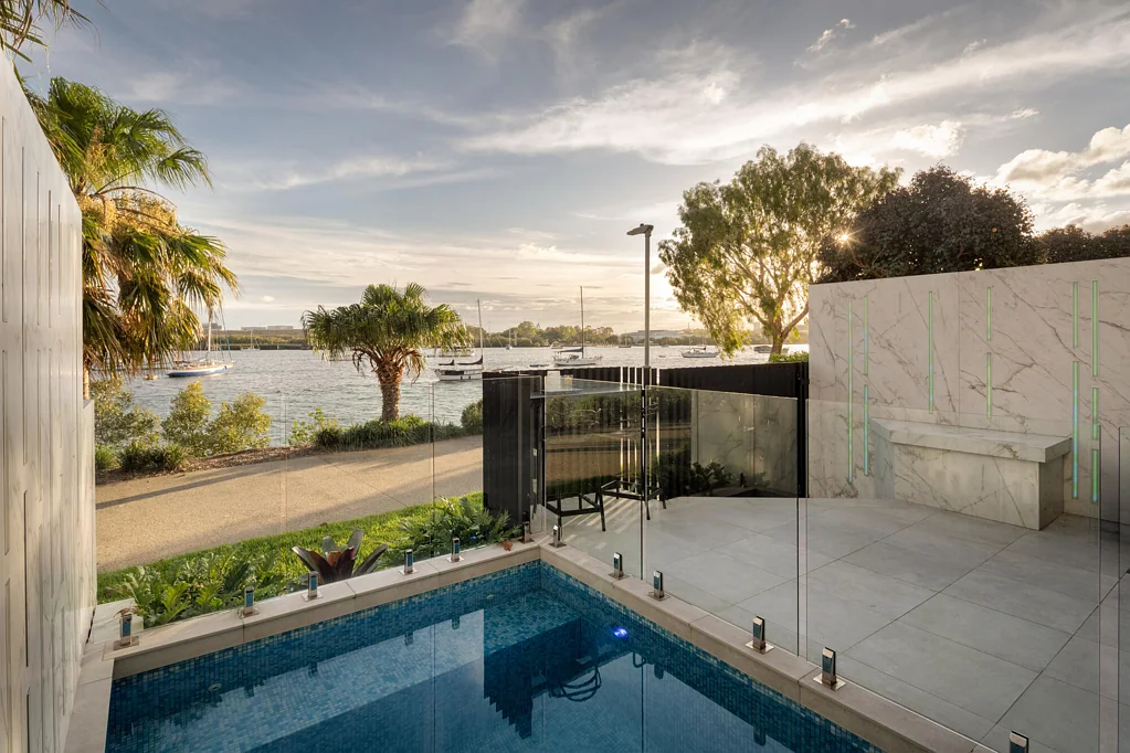 Hamilton 4Kwarto Award Winning Freehold Riverhome With Lift