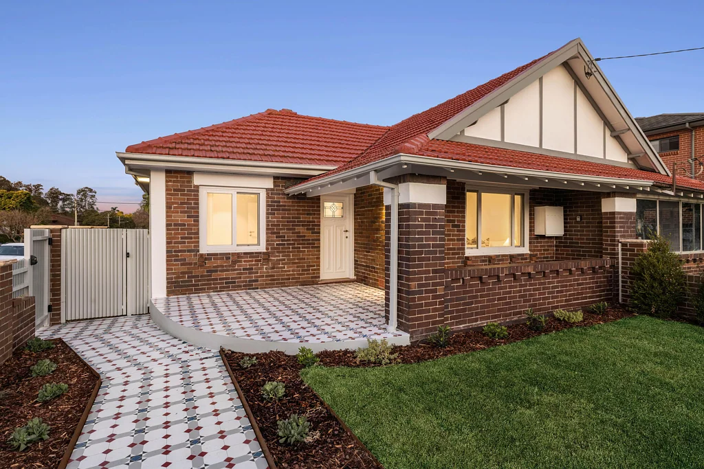 Croydon Park 4બેડરૂમ Brand New Inside and Out, Family Living in a Blue-Ribbon Pocket
