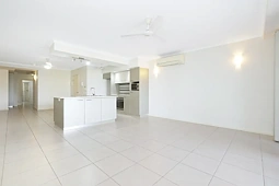15E/174 Forrest Parade, Rosebery