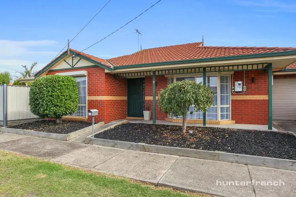 17 Oakes Court, Altona Meadows, VIC 3028