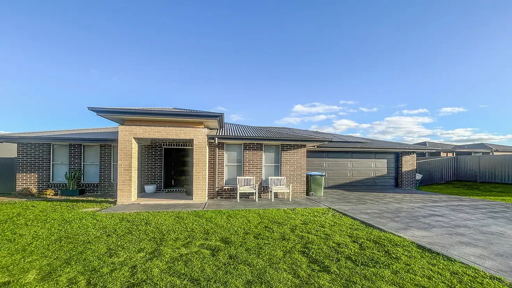 Spacious Modern Home with Side Access and Room to Move