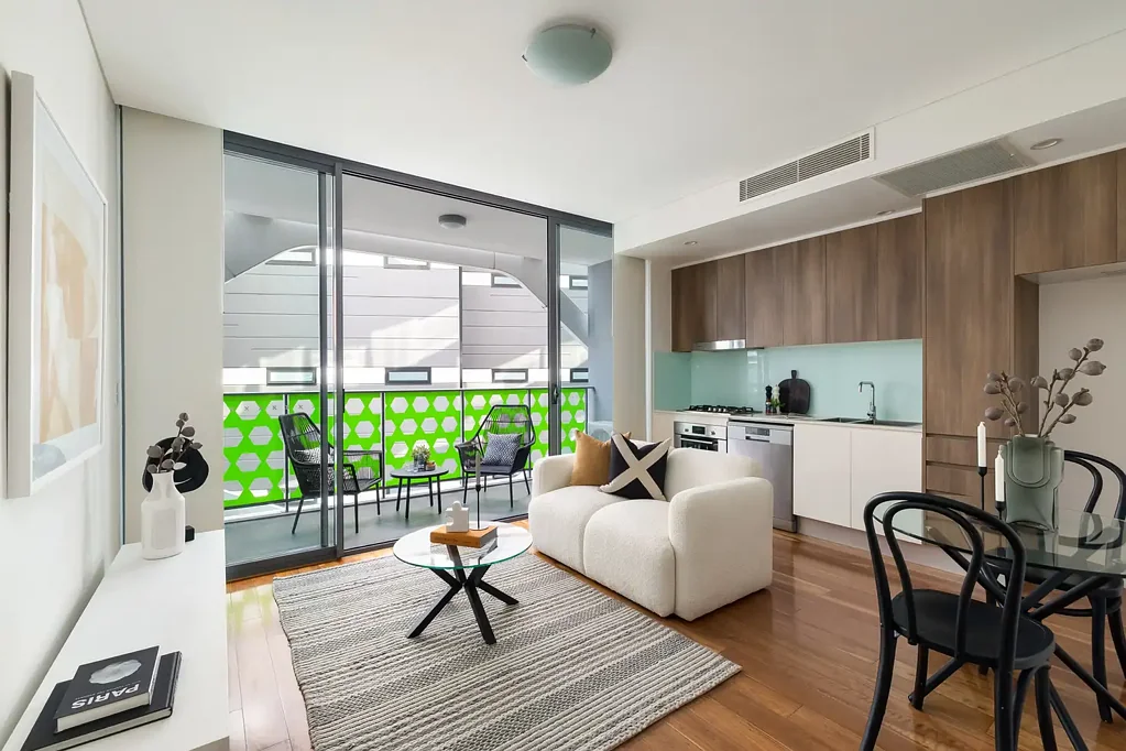 Lewisham 1 Bedroom Turnkey lifestyle pad in central Lewisham