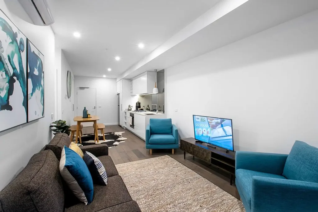 Modern Residence in Prime St Kilda Locale!