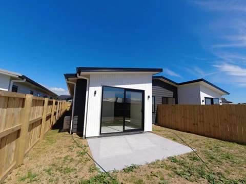 3 Bedrooms in Rototuna North