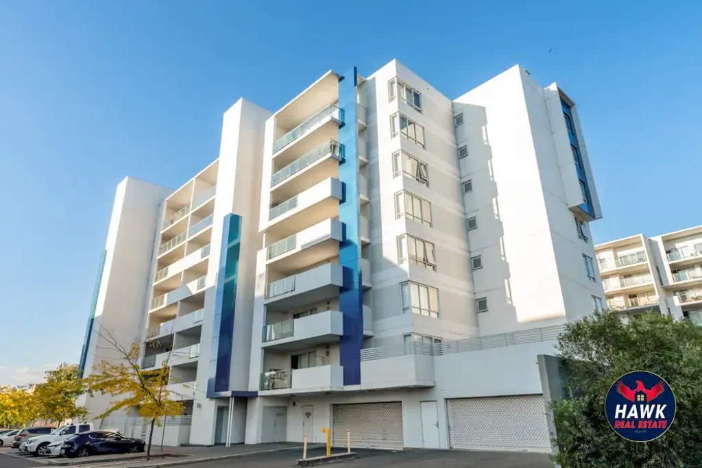Belconnen 2房  Spacious Executive Apartment for Sale  in the Heart of Belconnen – Oracle Complex