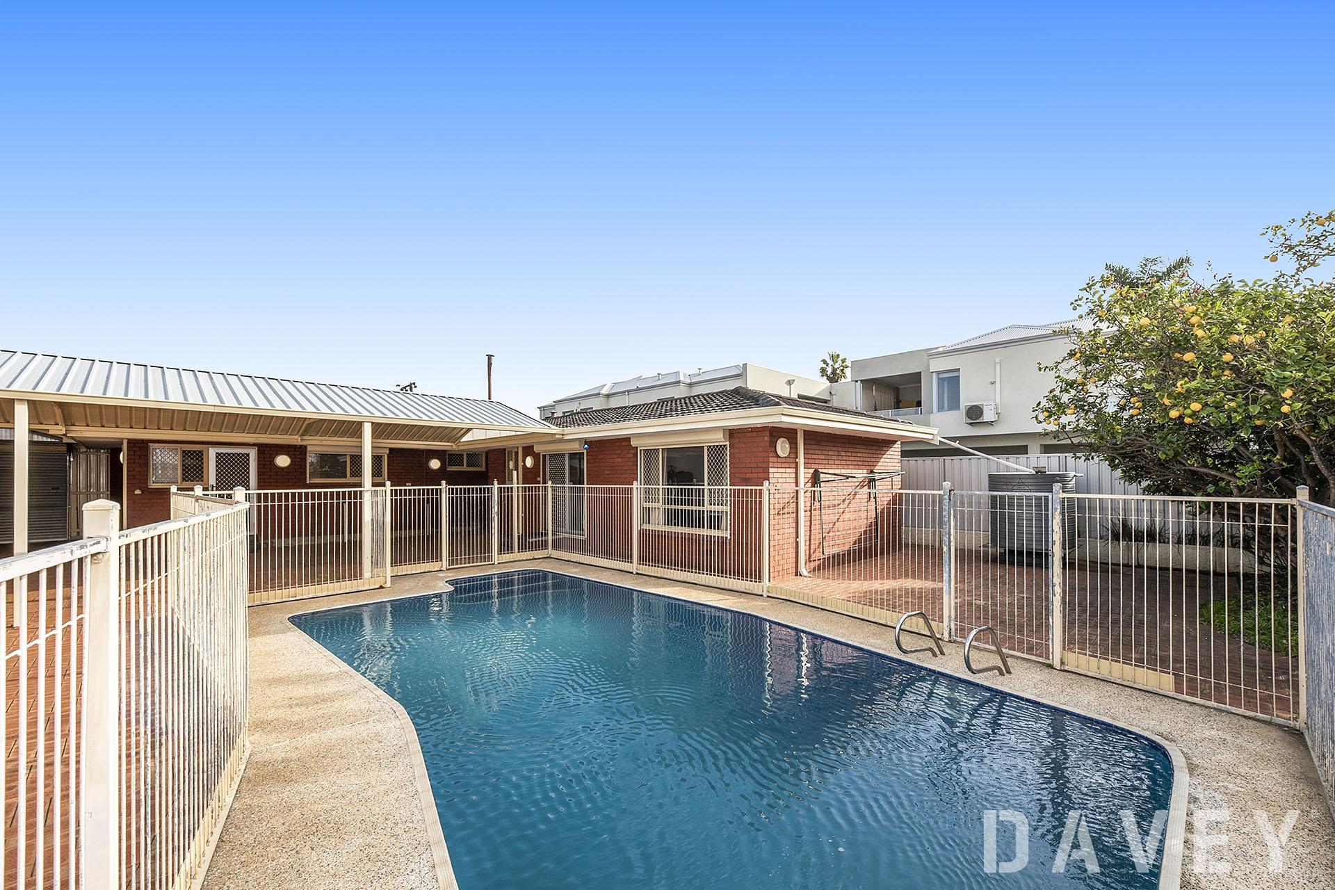 8 HARTOG ST, INNALOO WA 6018, 0房, 0浴, House