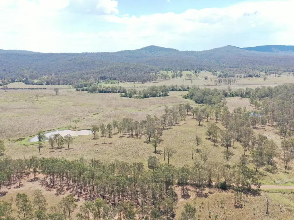 Grandchester Expansive Opportunity in Grandchester Awaits