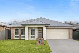 5 CLOVERFIELD PL, Horsley