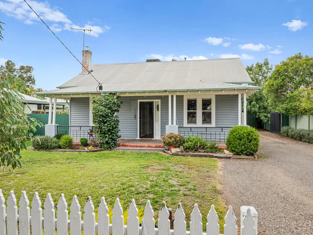 11 Byrne Street, Benalla, VIC 3672