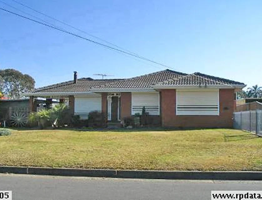 18 Dredge Avenue, Moorebank, South Western Suburbs, 3房, 1浴, House