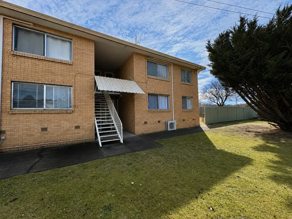 2/3 Mulach Street, Cooma