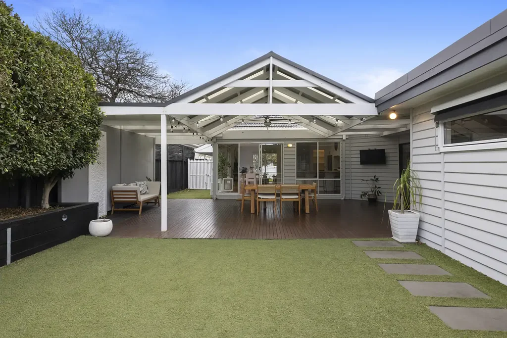 20 Mount View Avenue, Parkdale, VIC 3195