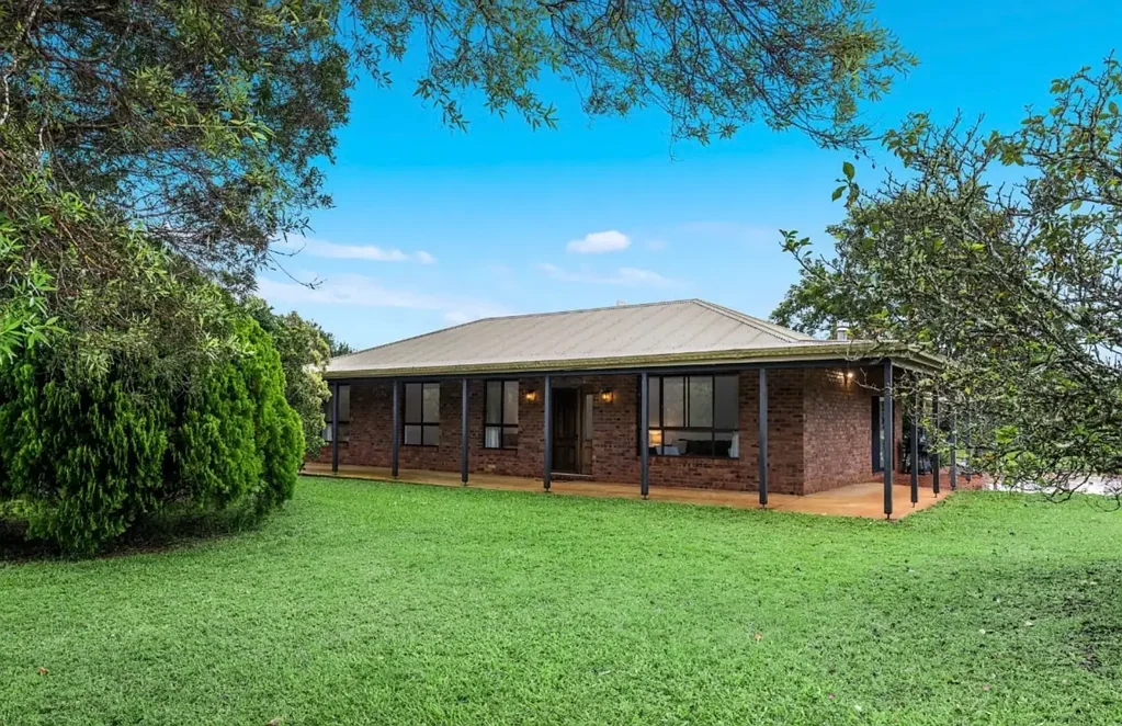 Newly Renovated Family Home Ideal For Horse Lovers