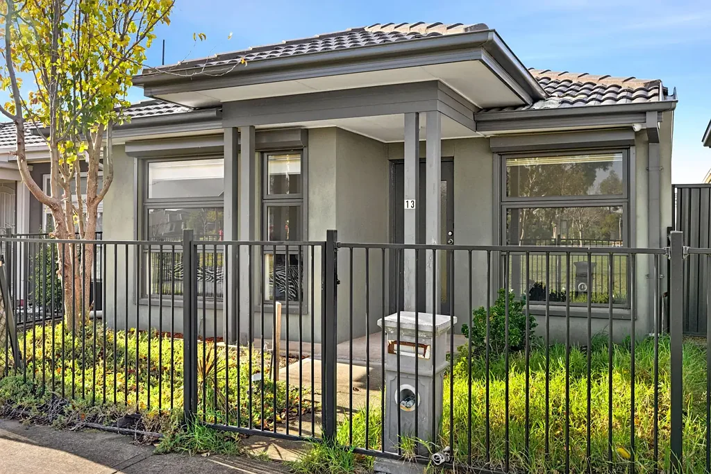 Harkness 3ห้องนอน Park Facing Town Home In Willandra