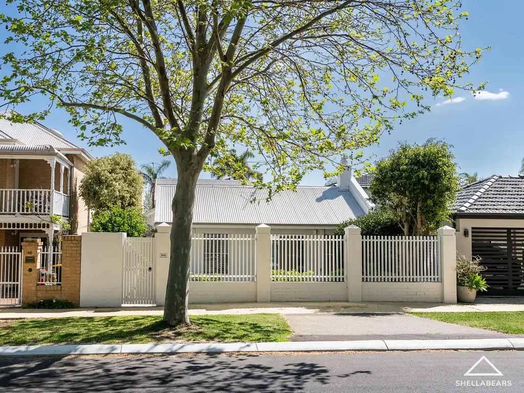 Claremont 3 Bedroom Light-filled Family Living - Supreme Location