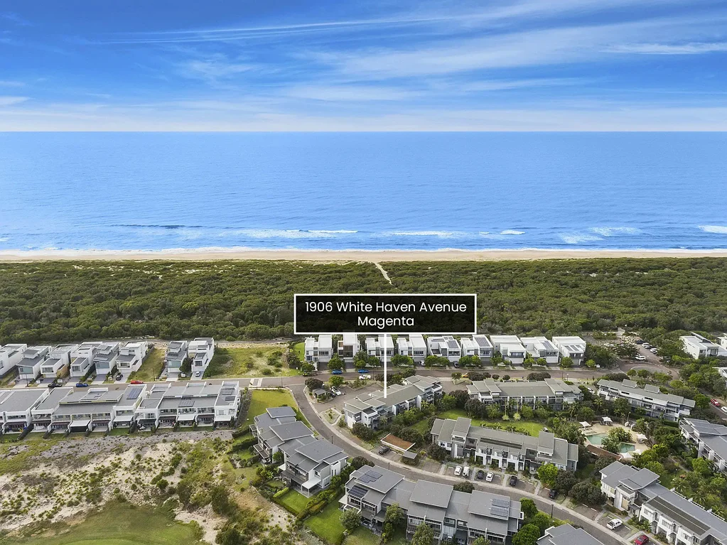 Magenta 3 Bedroom By the Beach!