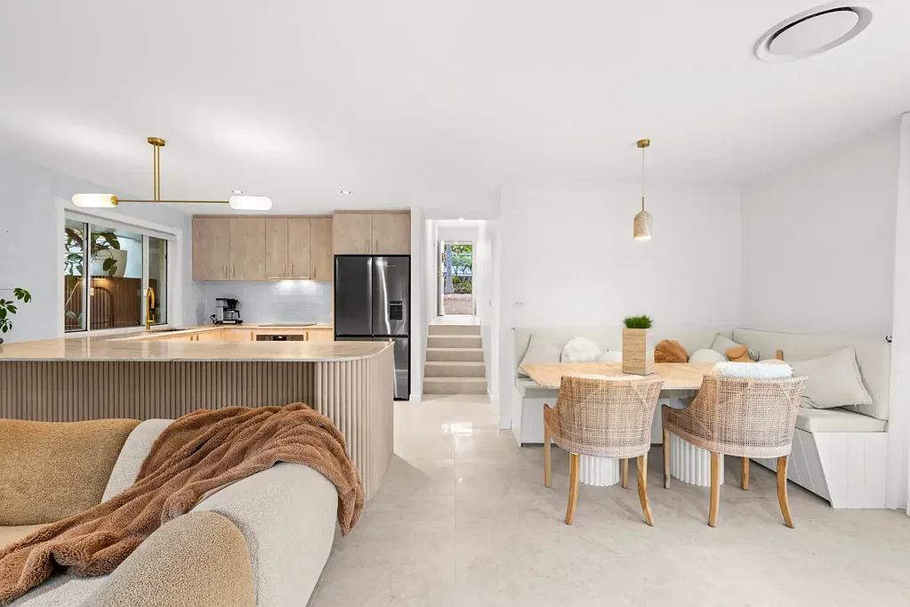 28 Ladds Ridge Road, Burleigh Heads, QLD 4220