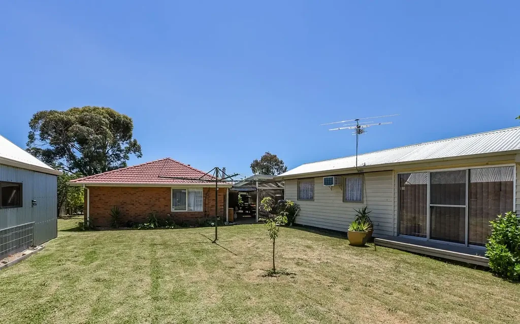 One Bedroom Bungalow in Central Cranbourne