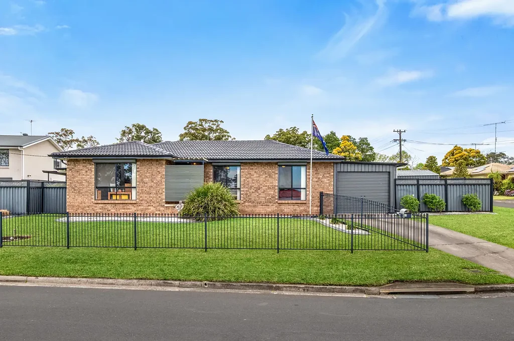 1 Bourke Place, Camden South, NSW 2570