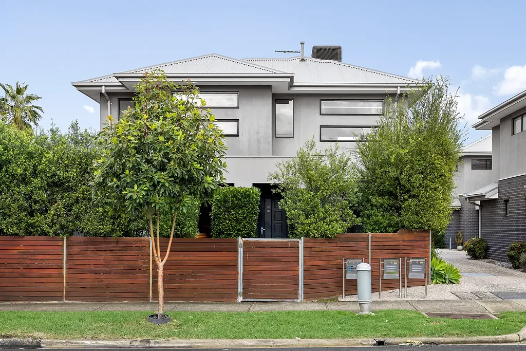 6/91 Blackshaws Road, Newport, VIC 3015