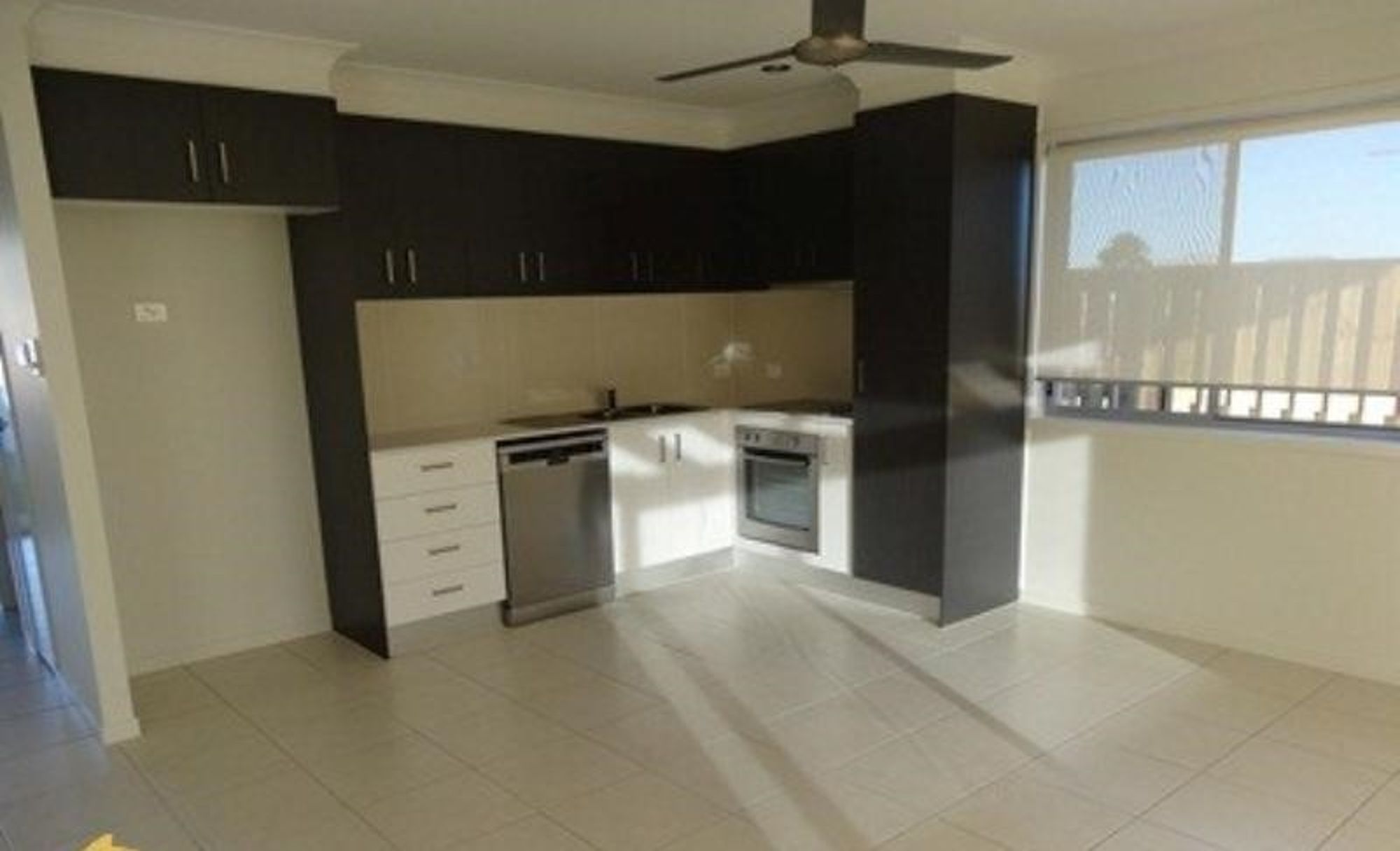 UNIT 2 1 BURLEIGH CT, BLACKS BEACH QLD 4740, 0 Kuwarto, 0 Banyo, Unit