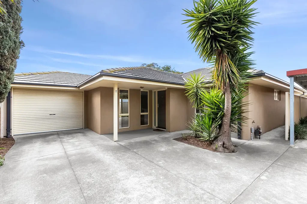 Lara 3部屋 Inviting, Low-Maintenance Living in a Convenient Location