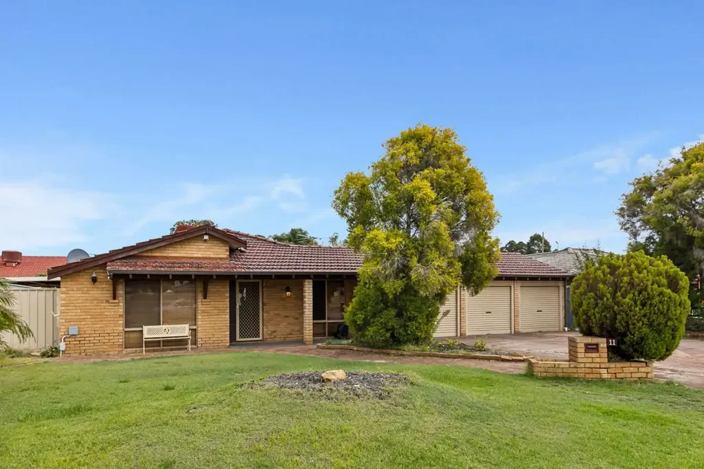 Morley 3房  Spacious Family Living with Subdivision Potential in Prime Morley Location