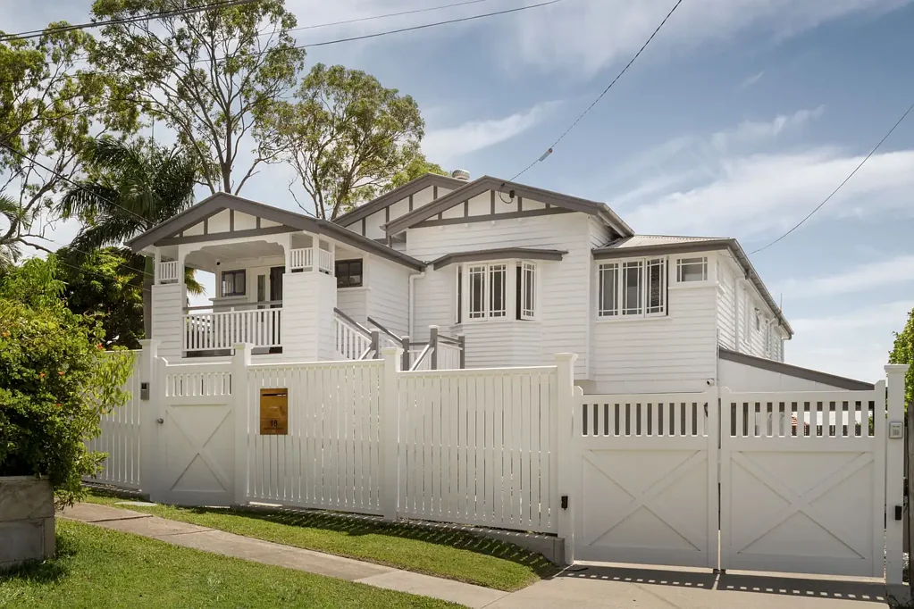 18 Hethorn Street, Coorparoo, QLD 4151
