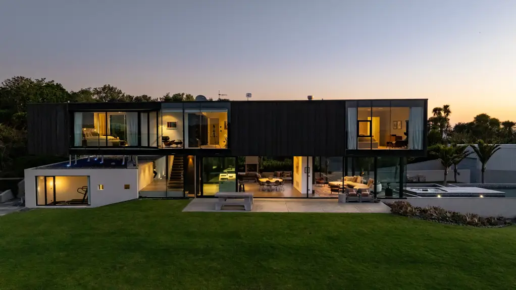 Oneroa 5ਬੈੱਡਰੂਮ A Private Sanctuary Above It All
