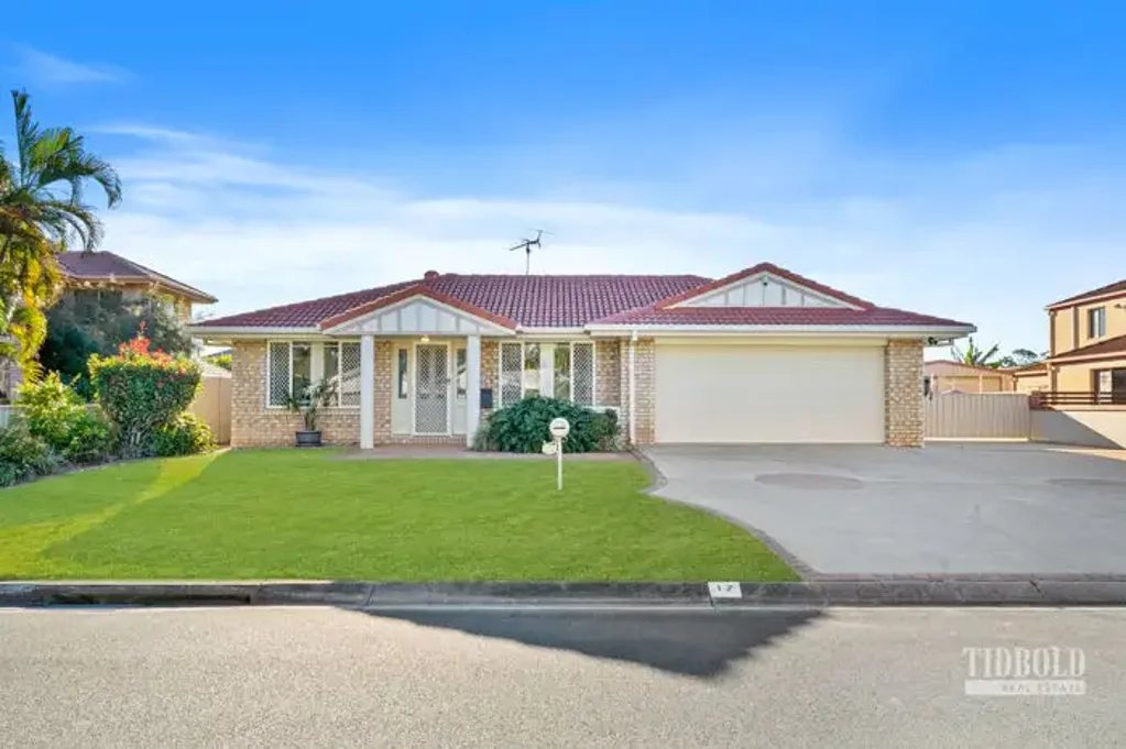 17 Beachside Court, Victoria Point, QLD 4165
