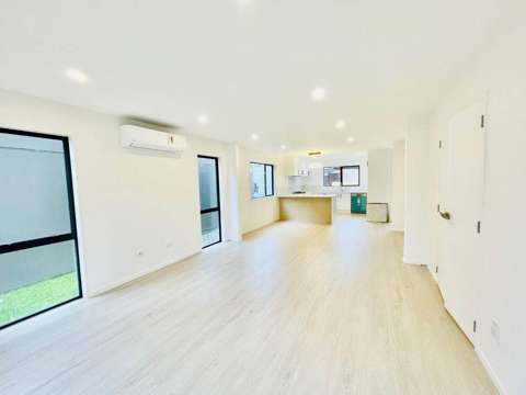 Modern 3-Bedroom Home with 2 Baths & Parking