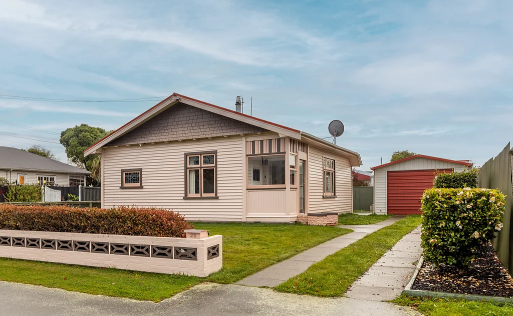 25 Wades Avenue, St Martins, Canterbury