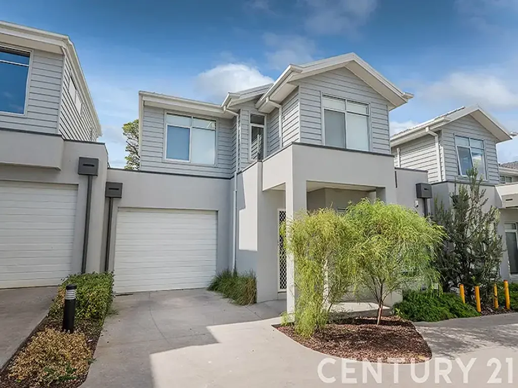 Family Home in a Peaceful Court Location
