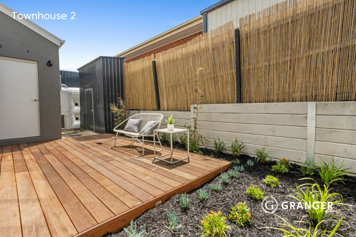 UNIT 2 24 THOMAS ST, ROSEBUD VIC 3939, 0 Kuwarto, 0 Banyo, Townhouse