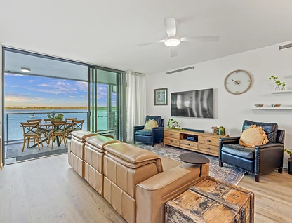 27203 Ephraim Island, Paradise Point, Gold Coast, 3 રૂમ, 2 બાથરૂમ, Apartment