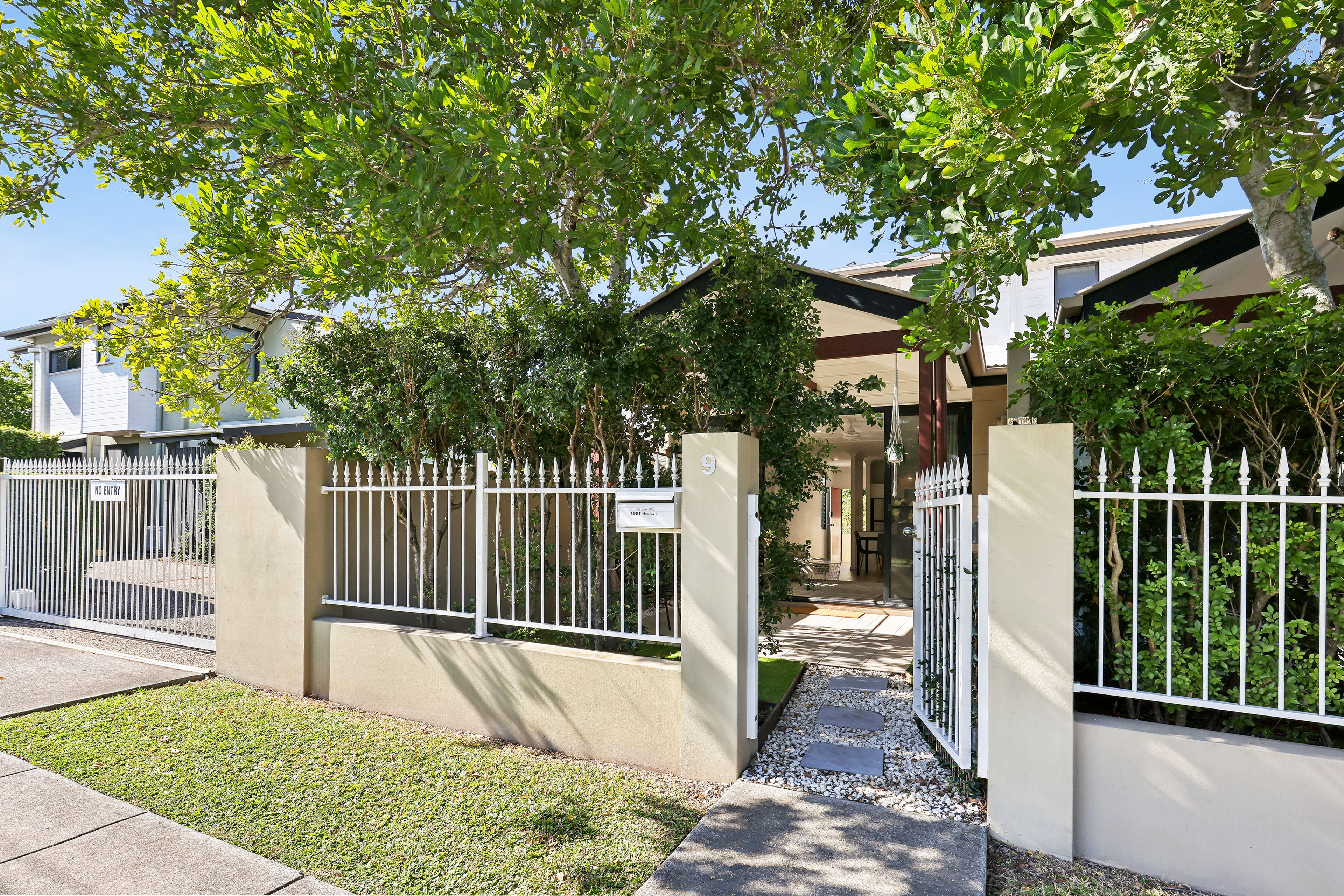 UNIT 9 16 PARK ST, HAWTHORNE QLD 4171, 0房, 0浴, Townhouse