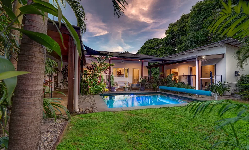 2 Sandpiper Cl, Mission Beach, QLD 4852