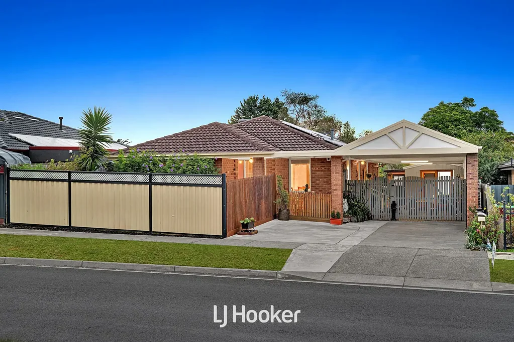 22 Ralph Crescent, Hampton Park, VIC 3976