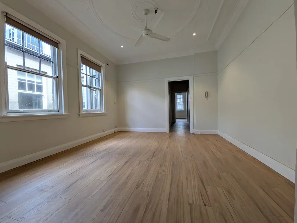 Freshly updated Two Bedroom unit in the Heart of Kingsford next to UNSW - Entry via Back Lane