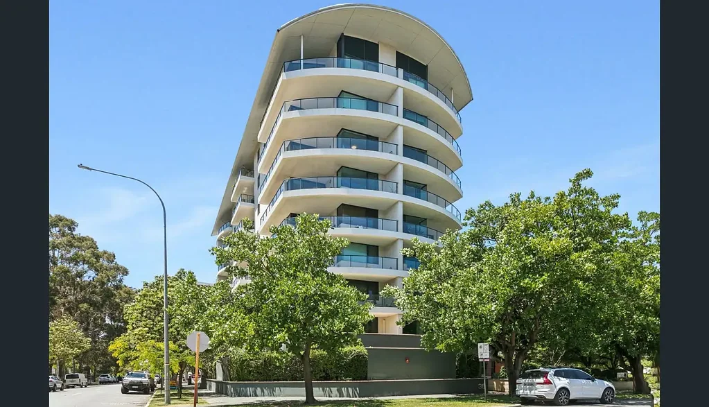Stylish 2x2 Apartment with Stunning Kings Park Views
