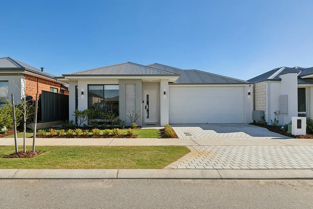 Banksia Grove 4房  OUTBACK ROAD'S CLASSIEST FAMILY HOME