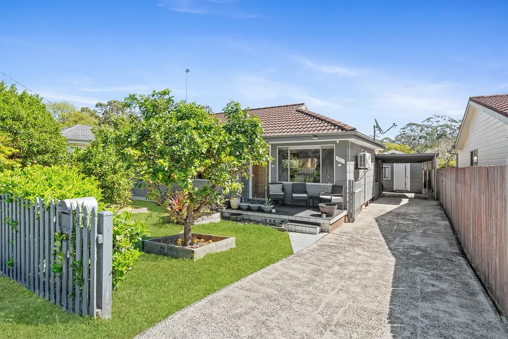 40 Day Street, Wyoming, NSW 2250