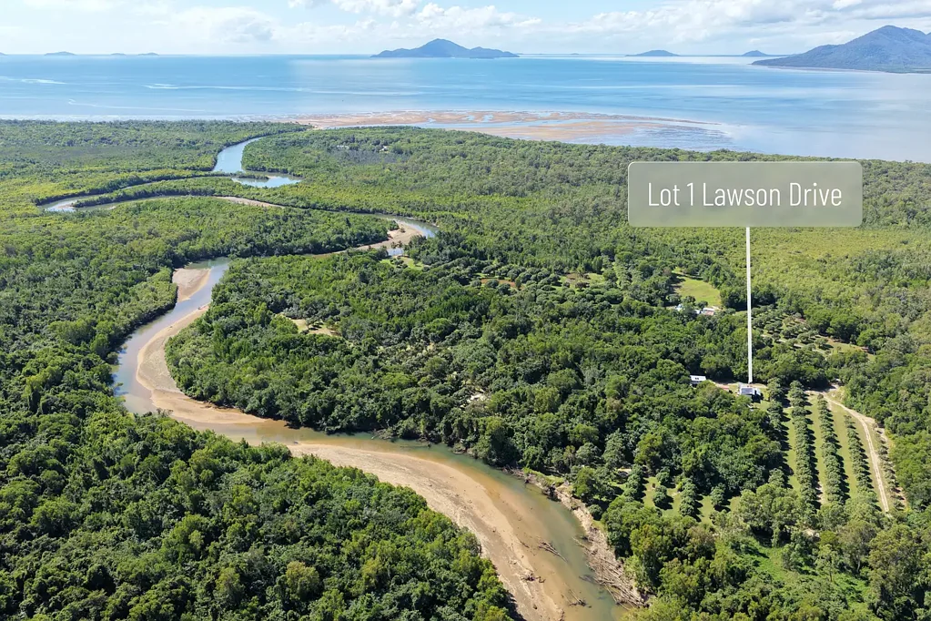 Ellerbeck  Private Off-Grid Coastal Lifestyle Getaway with Tiny Homes, Creek Access & Mango Orchard