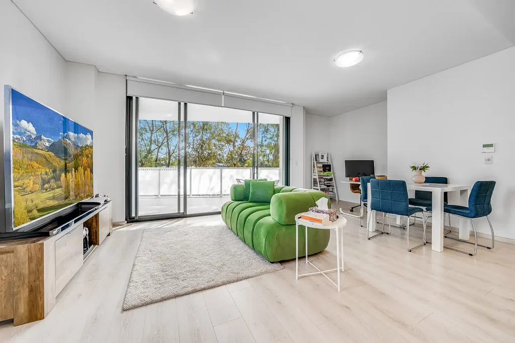 Rouse Hill 2房 Rouse Hill中心绿洲 高端美食厨房 BOSCH电器 宽敞卧室 安全停车 现代生活空间 Modern Comfort & Lifestyle in the Heart of Rouse Hill