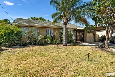 Lockridge 3房  BIG BLOCK, BIG OPPORTUNITY - 817m² OF SPACE & POTENTIAL!