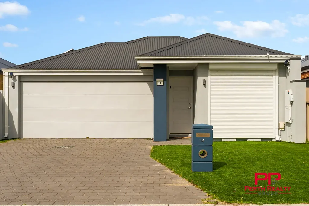 Hilbert 4Kwarto Solar, Reverse Cycle Air and Attic Storage: 2018 Family Home in Hilbert