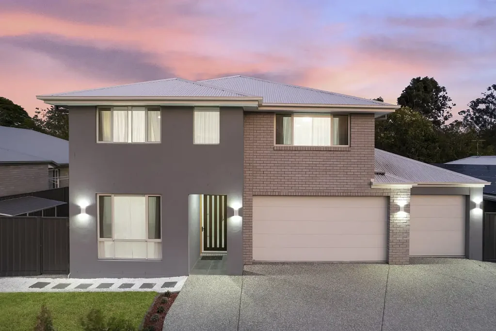 Runcorn 6 Slaapkamer Runcorn's finest on offer - Opulent design with expansive layout!