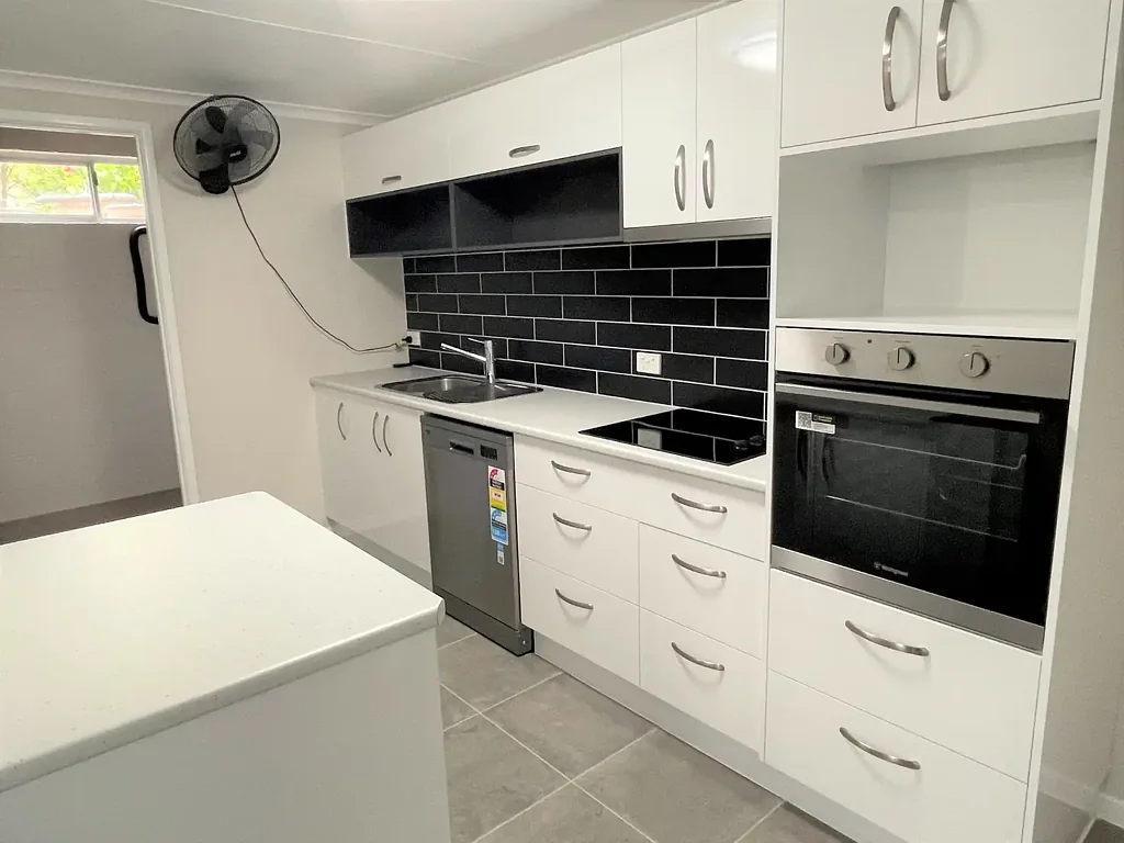 Convenient, Cosy & Modern
