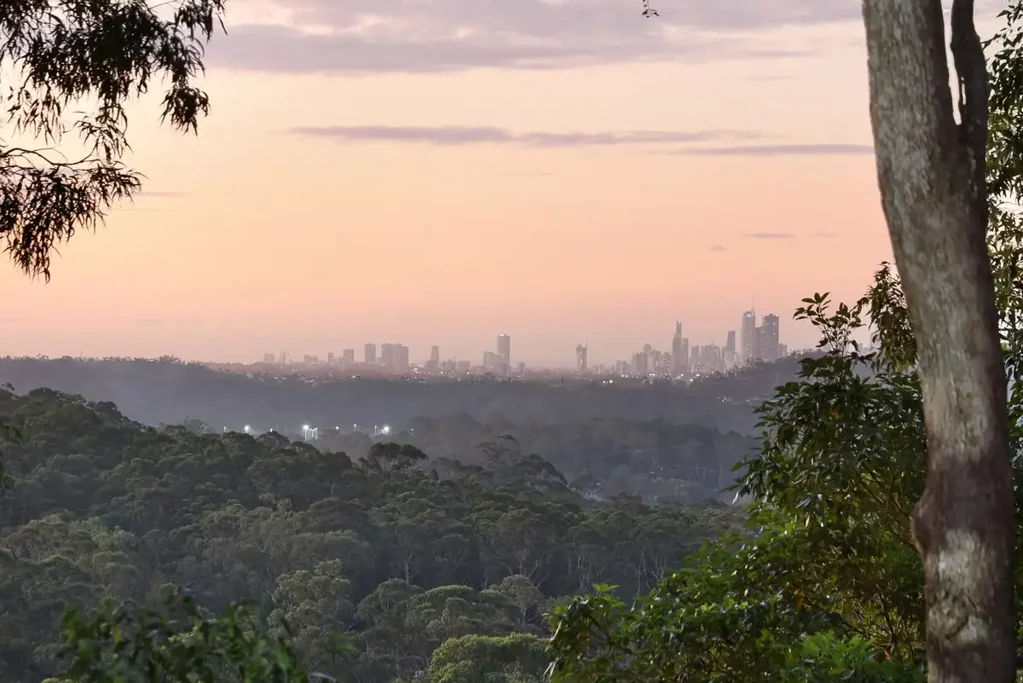 Tallebudgera 5ห้องนอน Private Dual Living Acreage Estate with surrounded by Council Eco Reserve and breathtaking views