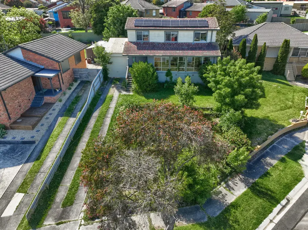 Churchill 4房  Two Levels of Living on 644m²